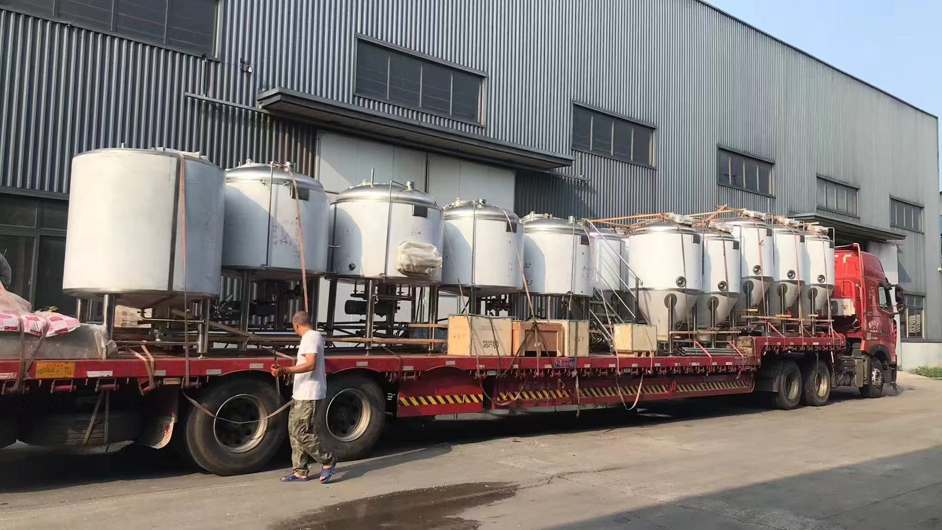 城区精酿啤酒设备厂—精酿啤酒设备制造:传承工艺与创新科技的交融